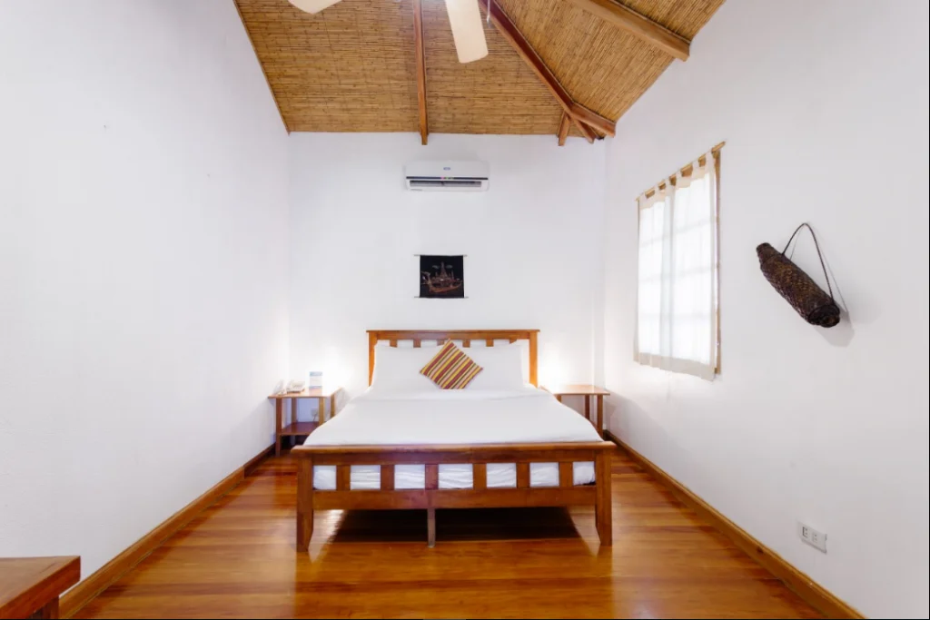 Master Bedroom with Queen Size Bed